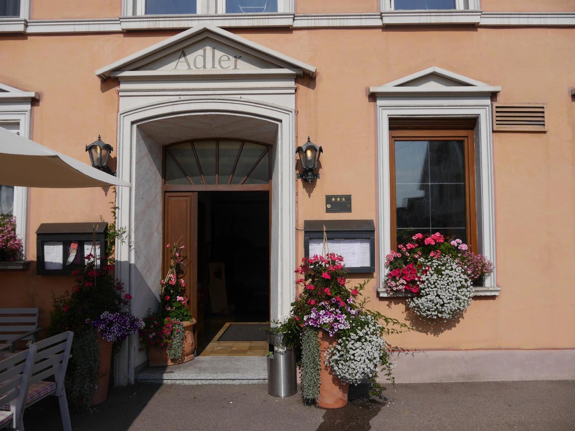 Gasthof Hotel Adler Inneringen エクステリア 写真
